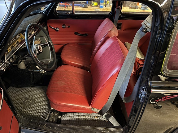 Volvo PV 4 of 24
