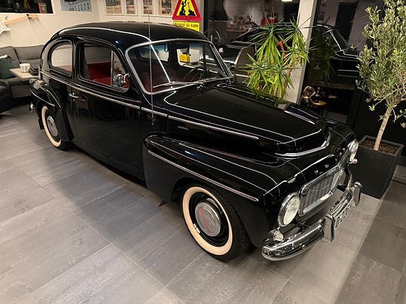 Volvo PV 3 of 5