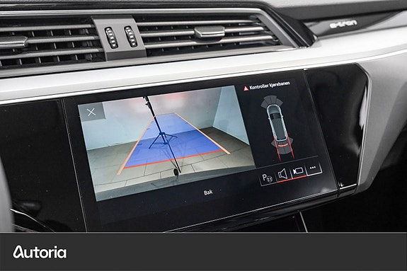 Audi e-tron 23 of 28