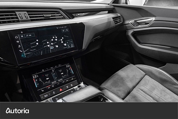 Audi e-tron 11 of 28