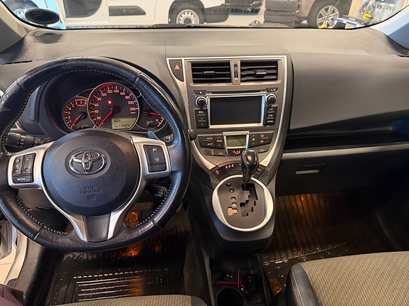 Toyota Verso-S 5 of 5