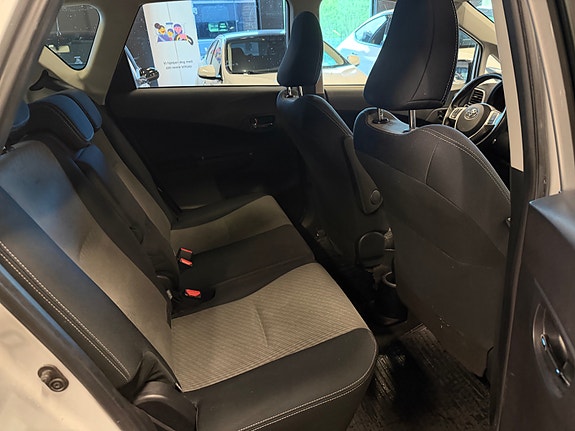 Toyota Verso-S 16 of 21