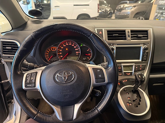 Toyota Verso-S 8 of 21
