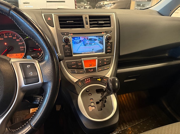 Toyota Verso-S 6 of 21