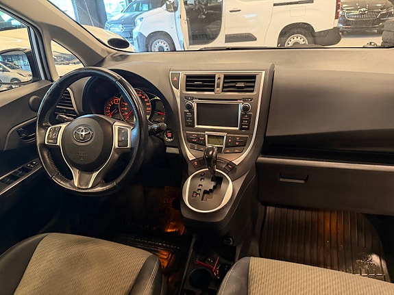 Toyota Verso-S 10 of 21