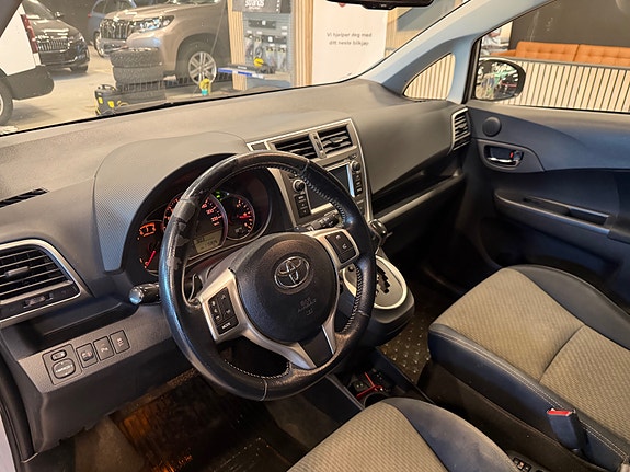 Toyota Verso-S 19 of 21