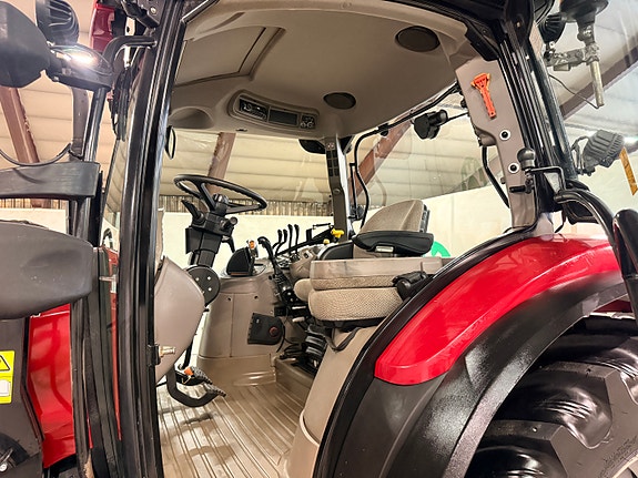 CASE IH Maxxum 110 12 of 17