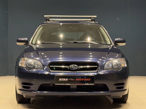 Subaru Legacy 2 of 5