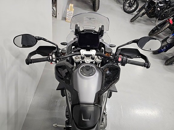 Triumph Tiger 1200 GT Pro 6 of 9