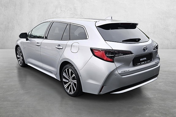Toyota Corolla 3 of 24