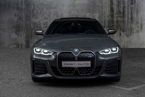 BMW i4 3 of 5
