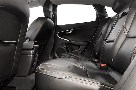 Volvo V40 Cross Country 4 of 13