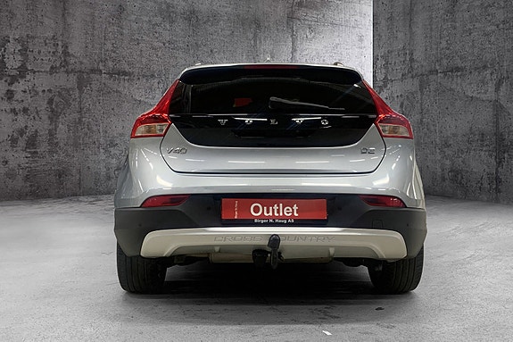 Volvo V40 Cross Country 7 of 13