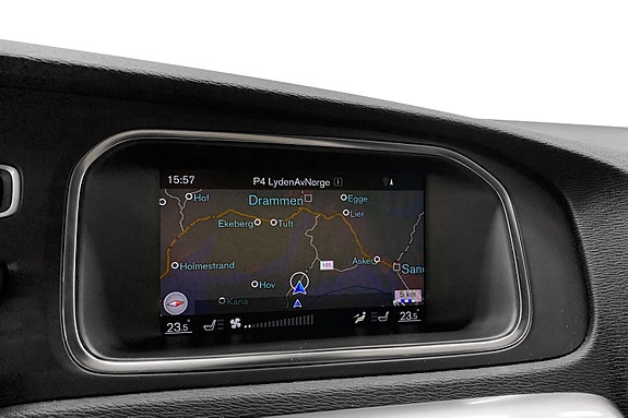 Volvo V40 Cross Country 11 of 13