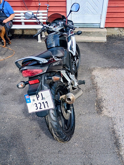 Honda CBR 125 R 5 of 5