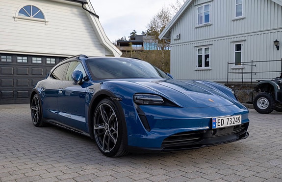 Porsche Taycan 5 of 30