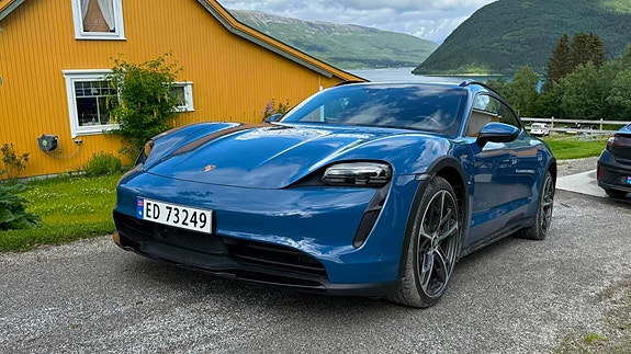 Porsche Taycan 20 of 30