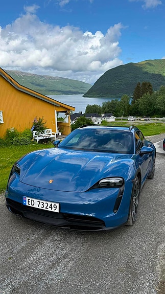 Porsche Taycan 19 of 30