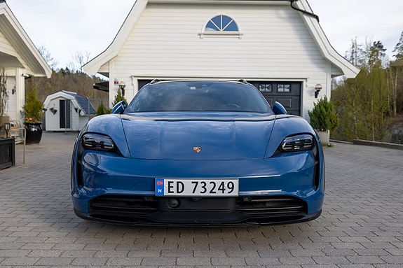 Porsche Taycan 6 of 30