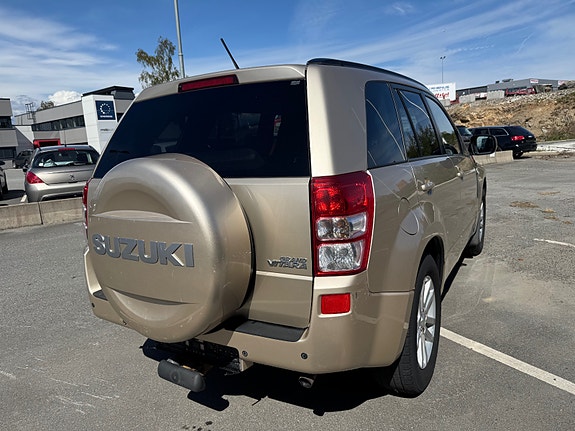 Suzuki Grand Vitara 5 of 5