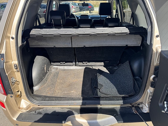 Suzuki Grand Vitara 21 of 27
