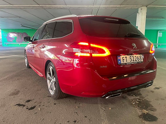 Peugeot 308 SW 4 of 5