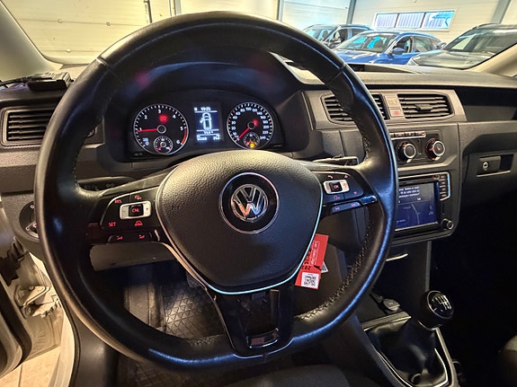 Volkswagen Caddy Maxi 16 of 27