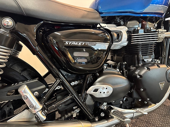 Triumph Street Twin *** SERVICE/GARANTI *** 22 of 30