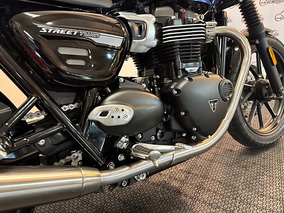 Triumph Street Twin *** SERVICE/GARANTI *** 30 of 30