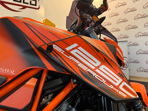 KTM 1290 Superduke R *** NYTT BAKDEKK * SERVICE/GARANTI *** 20 of 30