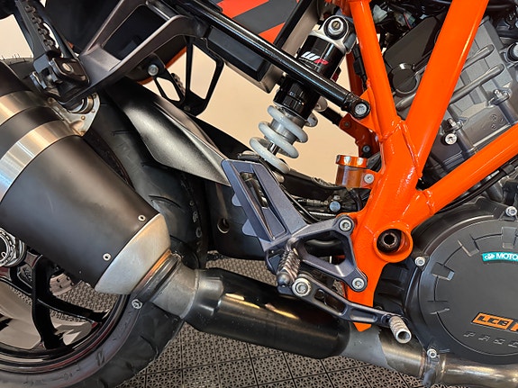 KTM 1290 Superduke R *** NYTT BAKDEKK * SERVICE/GARANTI *** 23 of 30
