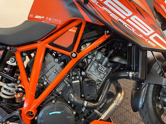KTM 1290 Superduke R *** NYTT BAKDEKK * SERVICE/GARANTI *** 16 of 30