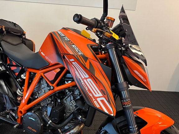 KTM 1290 Superduke R *** NYTT BAKDEKK * SERVICE/GARANTI *** 6 of 30