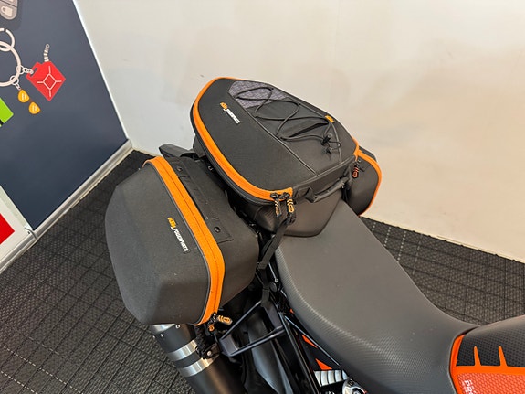 KTM 1290 Superduke R *** NYTT BAKDEKK * SERVICE/GARANTI *** 28 of 30