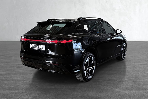 Moderne SUV‑design med aerodynamiske linjer for bedre effektivitet.
