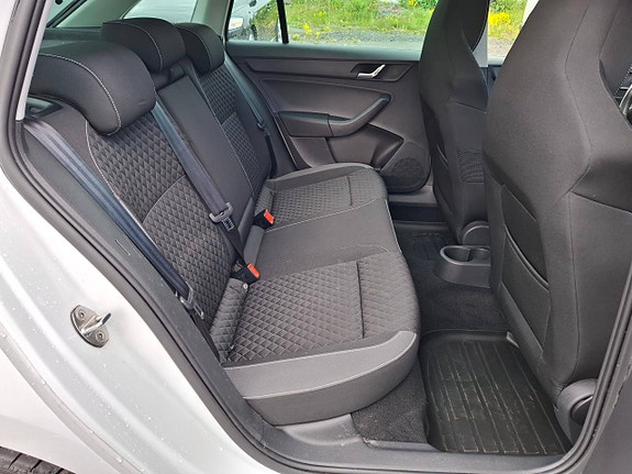 Skoda Rapid 21 of 23