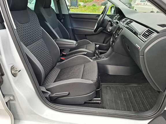 Skoda Rapid 20 of 23