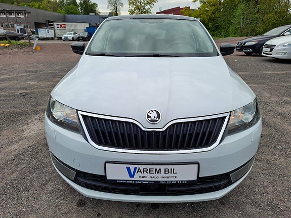 Skoda Rapid 2 of 5