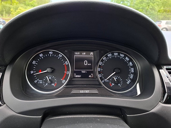 Skoda Rapid 13 of 23