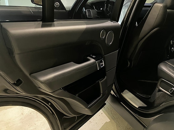Land Rover Range Rover 10 of 17