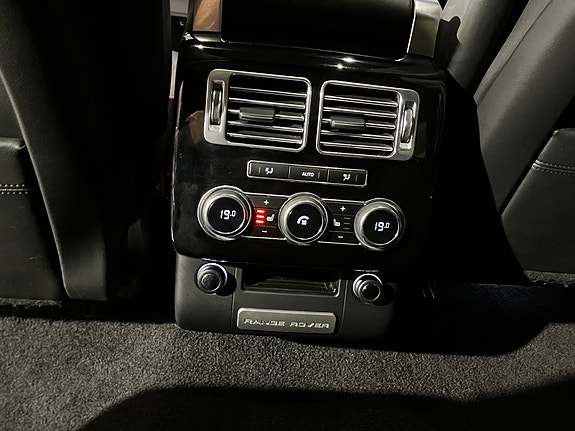Land Rover Range Rover 7 of 17