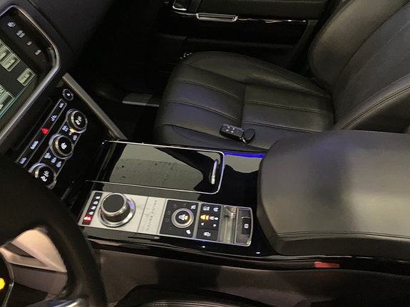 Land Rover Range Rover 16 of 17