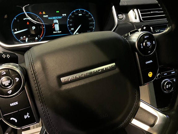 Land Rover Range Rover 15 of 17