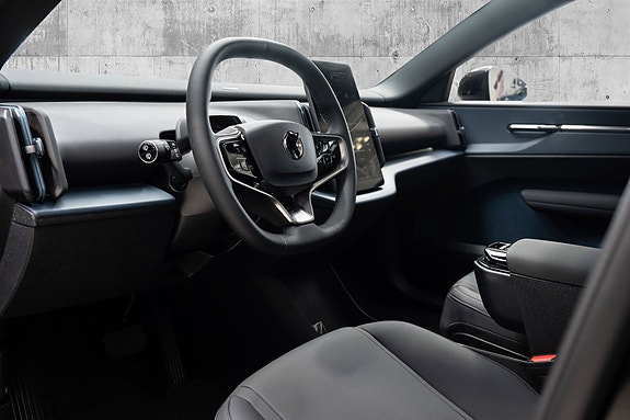 Volvo EX30 16 of 27