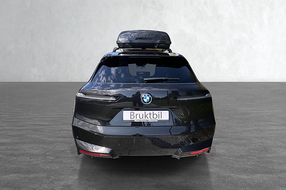 Bakpart med full LED-signatur og moderne BMW-design
