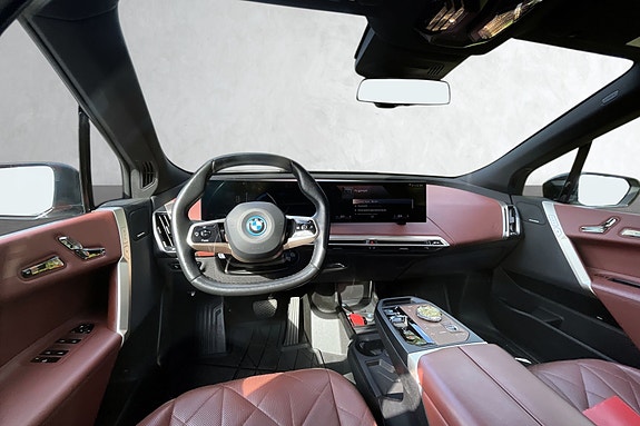 BMW Curved Display – heldigital cockpit