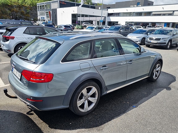 Audi A4 allroad 4 of 5