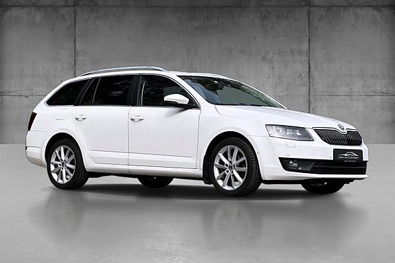 Skoda Octavia 2 of 5