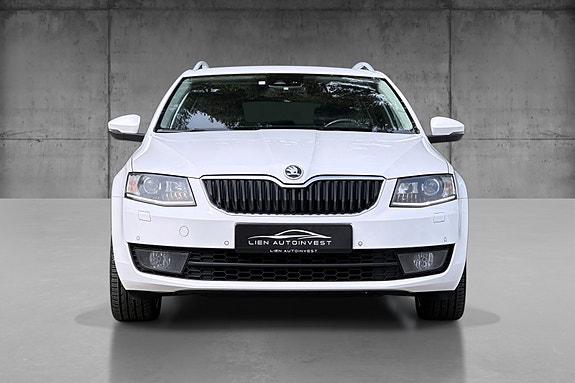 Skoda Octavia 3 of 5