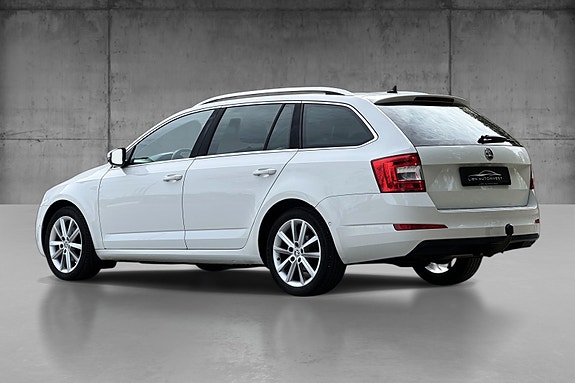 Skoda Octavia 4 of 5
